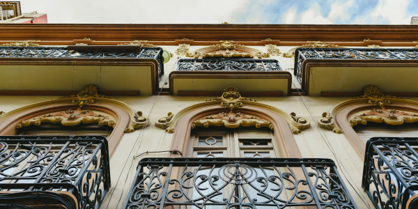 Rehabilitación y Restauración de Fachadas · Restauración de Fachadas Emblemáticas