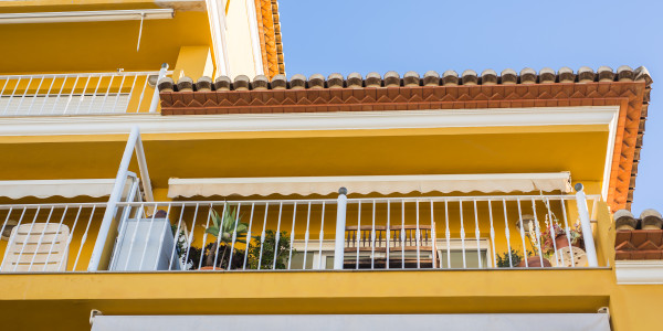 Trabajos Verticales en Fachadas de Edificios / Viviendas · Restauración de Fachadas